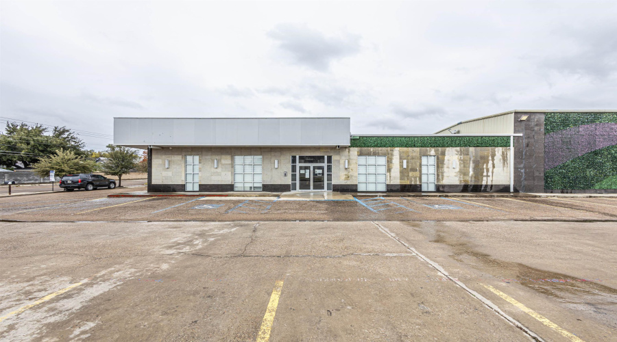 900 Hillside Rd, LAREDO, Texas 78041, 11 Rooms Rooms,2 BathroomsBathrooms,Commercial retail/office,For Rent,900 Hillside Rd,20263709