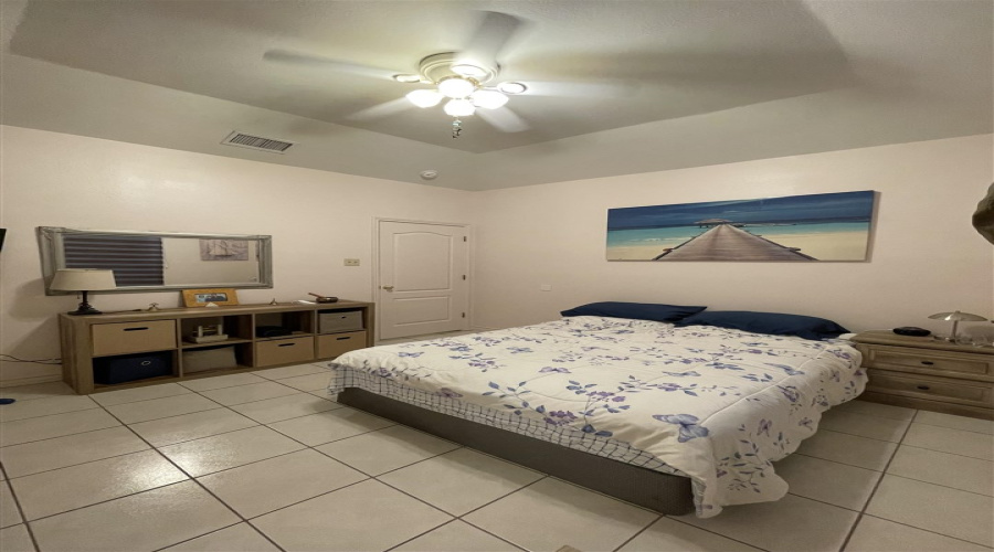 104 Flathead Lake Dr, Laredo, Texas 78041, 3 Bedrooms Bedrooms, 7 Rooms Rooms,4 BathroomsBathrooms,Residential,For Rent,104 Flathead Lake Dr,20262743