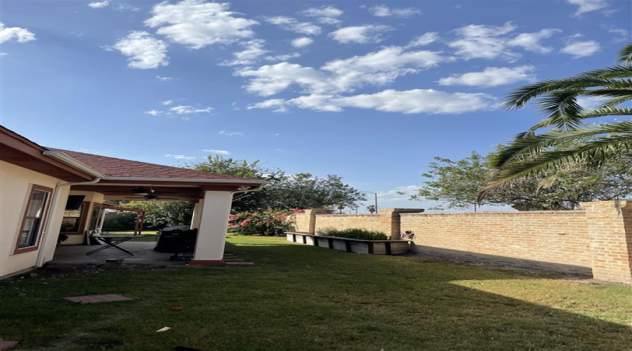 104 Flathead Lake Dr, Laredo, Texas 78041, 3 Bedrooms Bedrooms, 7 Rooms Rooms,4 BathroomsBathrooms,Residential,For Rent,104 Flathead Lake Dr,20262743