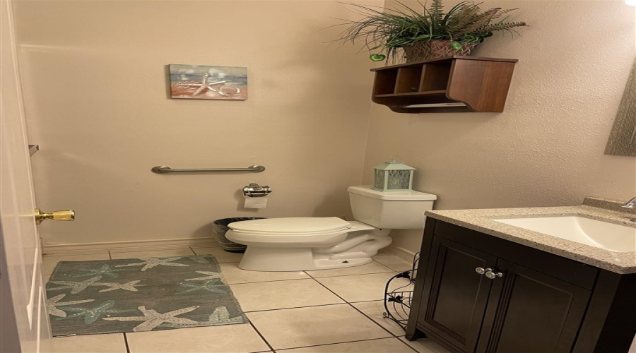 104 Flathead Lake Dr, Laredo, Texas 78041, 3 Bedrooms Bedrooms, 7 Rooms Rooms,4 BathroomsBathrooms,Residential,For Rent,104 Flathead Lake Dr,20262743
