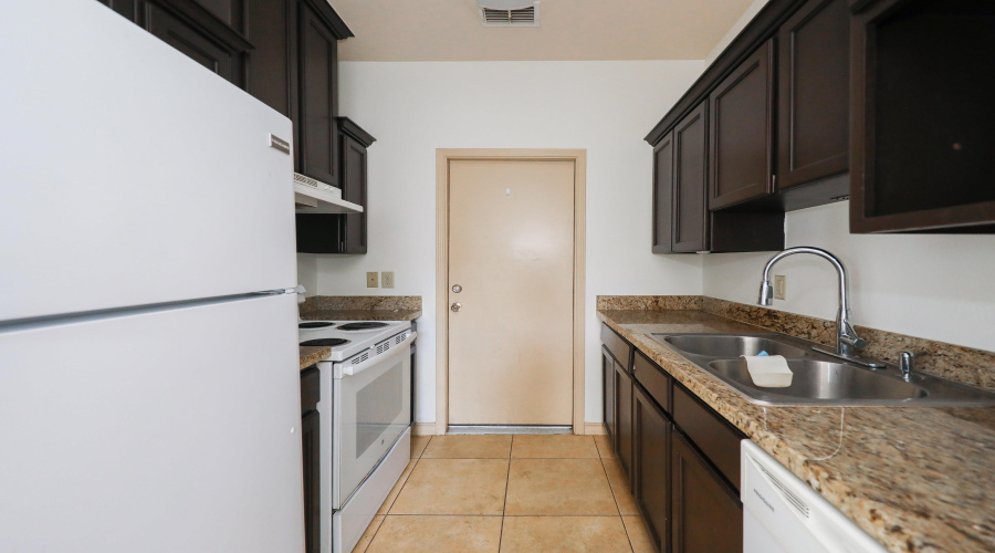 10510 Sandia Dr, Laredo, Texas 78046, 3 Bedrooms Bedrooms, 6 Rooms Rooms,2 BathroomsBathrooms,Residential,For Rent,10510 Sandia Dr,20263697