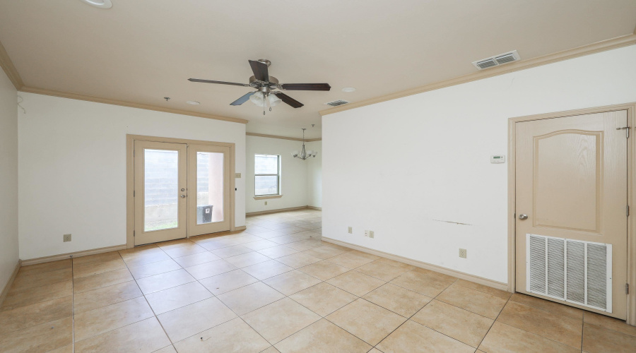 10510 Sandia Dr, Laredo, Texas 78046, 3 Bedrooms Bedrooms, 6 Rooms Rooms,2 BathroomsBathrooms,Residential,For Rent,10510 Sandia Dr,20263697