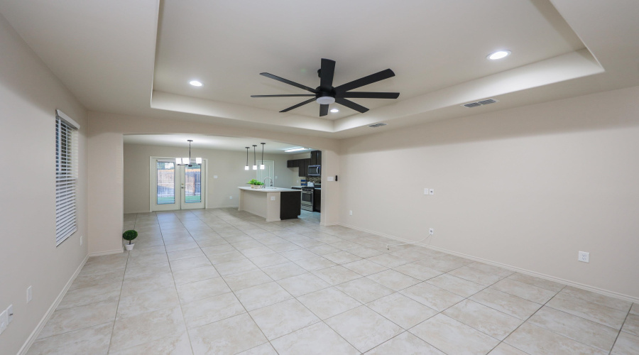 704 Mercado Ln, Laredo, Texas 78046, 3 Bedrooms Bedrooms, 5 Rooms Rooms,2 BathroomsBathrooms,Residential,For Rent,704 Mercado Ln,20263698