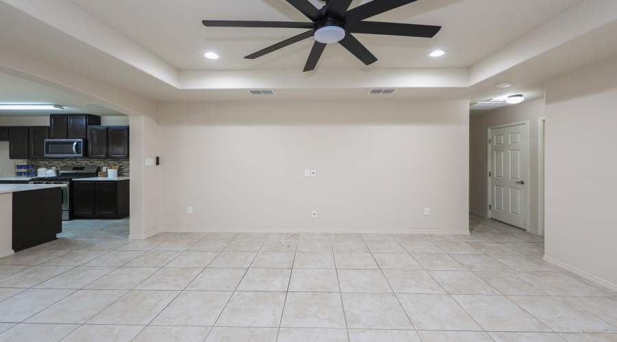 704 Mercado Ln, Laredo, Texas 78046, 3 Bedrooms Bedrooms, 5 Rooms Rooms,2 BathroomsBathrooms,Residential,For Rent,704 Mercado Ln,20263698