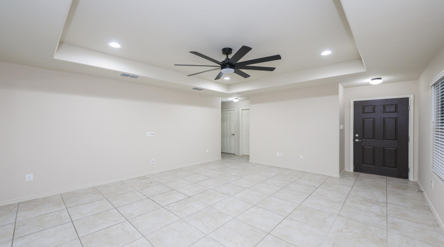704 Mercado Ln, Laredo, Texas 78046, 3 Bedrooms Bedrooms, 5 Rooms Rooms,2 BathroomsBathrooms,Residential,For Rent,704 Mercado Ln,20263698