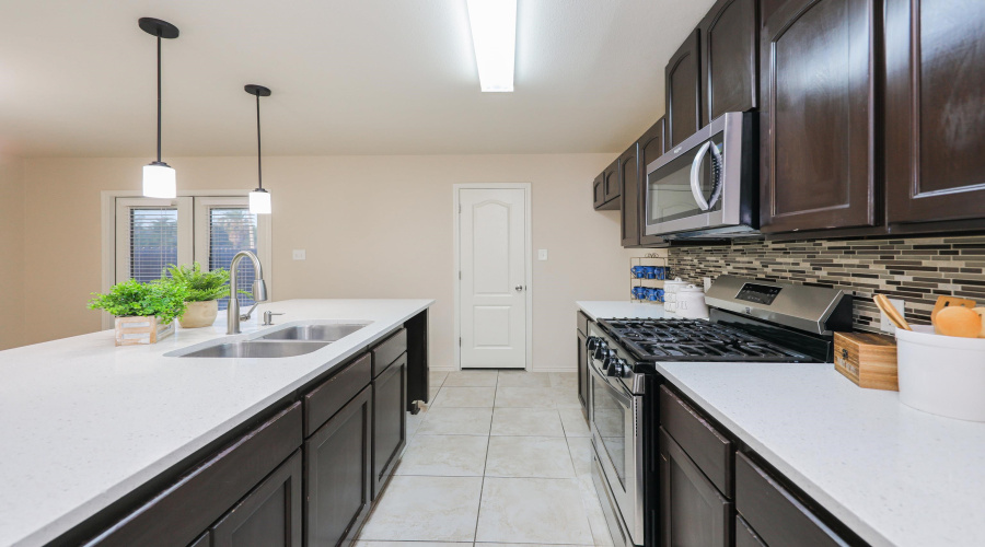 704 Mercado Ln, Laredo, Texas 78046, 3 Bedrooms Bedrooms, 5 Rooms Rooms,2 BathroomsBathrooms,Residential,For Rent,704 Mercado Ln,20263698