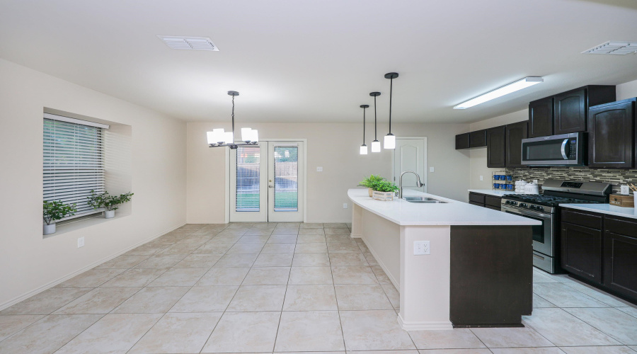 704 Mercado Ln, Laredo, Texas 78046, 3 Bedrooms Bedrooms, 5 Rooms Rooms,2 BathroomsBathrooms,Residential,For Rent,704 Mercado Ln,20263698