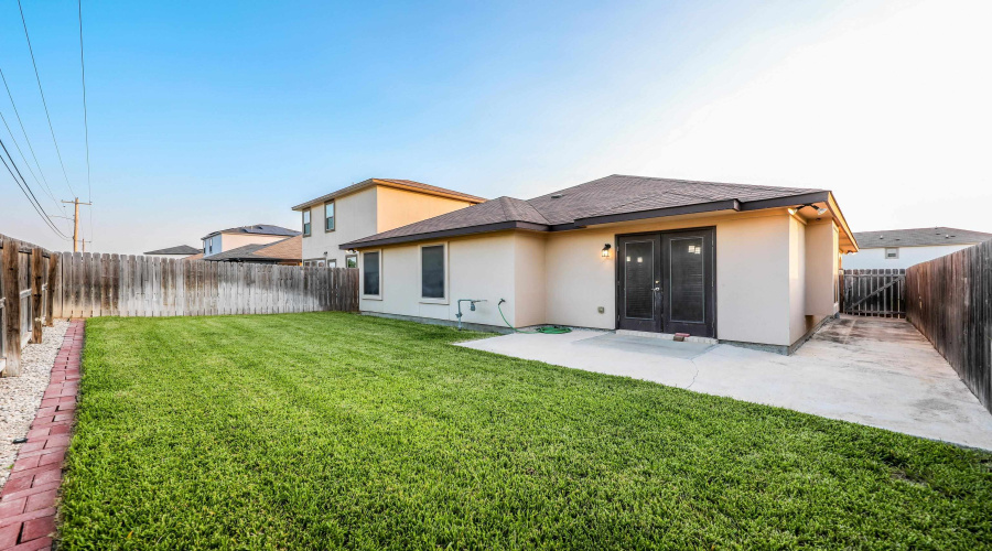 704 Mercado Ln, Laredo, Texas 78046, 3 Bedrooms Bedrooms, 5 Rooms Rooms,2 BathroomsBathrooms,Residential,For Rent,704 Mercado Ln,20263698