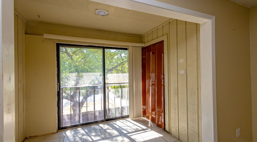 100 E Aurora St, Laredo, Texas 78041, 2 Bedrooms Bedrooms, 4 Rooms Rooms,1 BathroomBathrooms,Residential,For Sale,100 E Aurora St,20263702