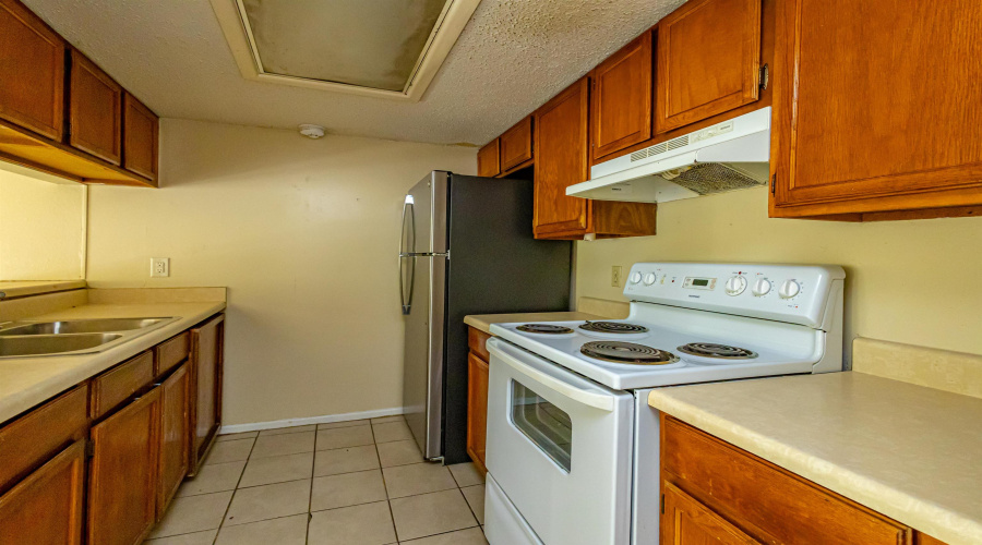 100 E Aurora St, Laredo, Texas 78041, 2 Bedrooms Bedrooms, 4 Rooms Rooms,1 BathroomBathrooms,Residential,For Sale,100 E Aurora St,20263702