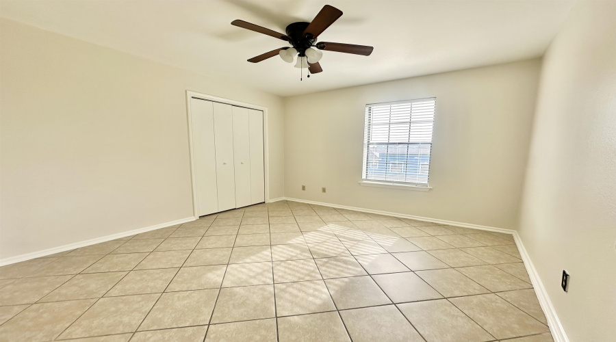 1304 Rosario St, Laredo, Texas 78040-8839, 2 Bedrooms Bedrooms, 4 Rooms Rooms,2 BathroomsBathrooms,Residential,For Rent,1304 Rosario St,20263703