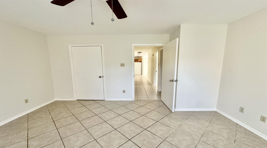 1304 Rosario St, Laredo, Texas 78040-8839, 2 Bedrooms Bedrooms, 4 Rooms Rooms,2 BathroomsBathrooms,Residential,For Rent,1304 Rosario St,20263703