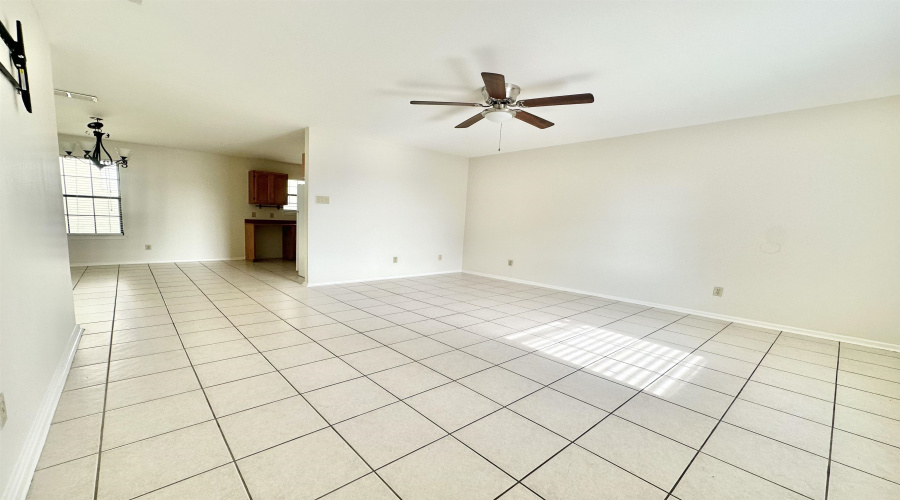 1304 Rosario St, Laredo, Texas 78040-8839, 2 Bedrooms Bedrooms, 4 Rooms Rooms,2 BathroomsBathrooms,Residential,For Rent,1304 Rosario St,20263703