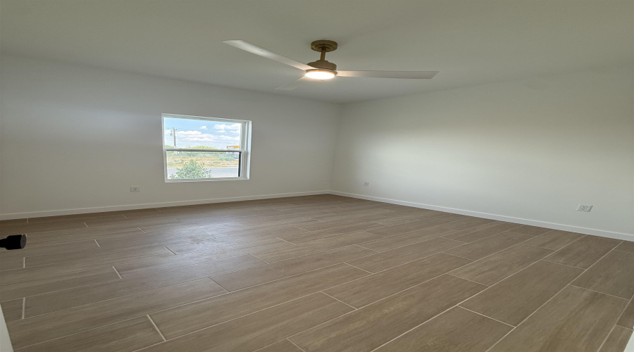 5704 Bramble Ln., Laredo, Texas 78046-2209, 3 Bedrooms Bedrooms, 6 Rooms Rooms,2 BathroomsBathrooms,Residential,For Sale,5704 Bramble Ln.,20263705