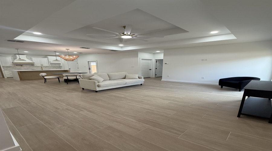 5704 Bramble Ln., Laredo, Texas 78046-2209, 3 Bedrooms Bedrooms, 6 Rooms Rooms,2 BathroomsBathrooms,Residential,For Sale,5704 Bramble Ln.,20263705