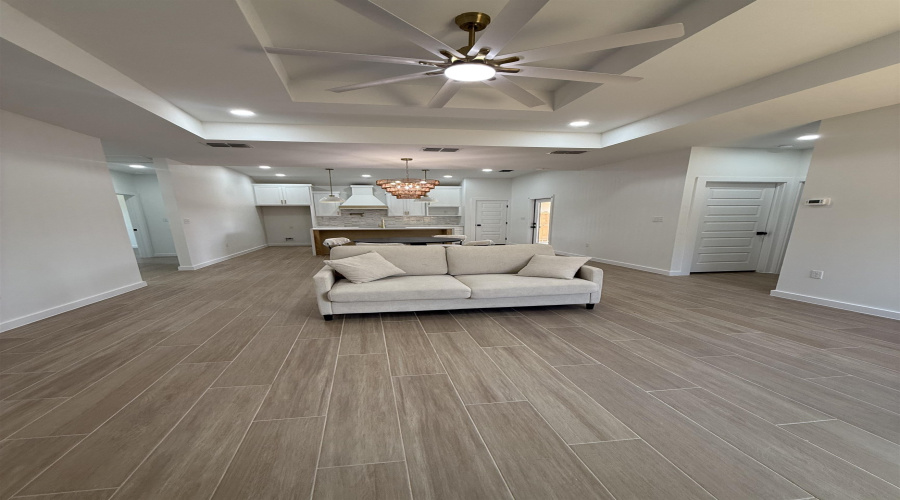 5704 Bramble Ln., Laredo, Texas 78046-2209, 3 Bedrooms Bedrooms, 6 Rooms Rooms,2 BathroomsBathrooms,Residential,For Sale,5704 Bramble Ln.,20263705