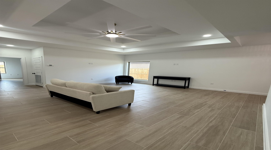 5704 Bramble Ln., Laredo, Texas 78046-2209, 3 Bedrooms Bedrooms, 6 Rooms Rooms,2 BathroomsBathrooms,Residential,For Sale,5704 Bramble Ln.,20263705