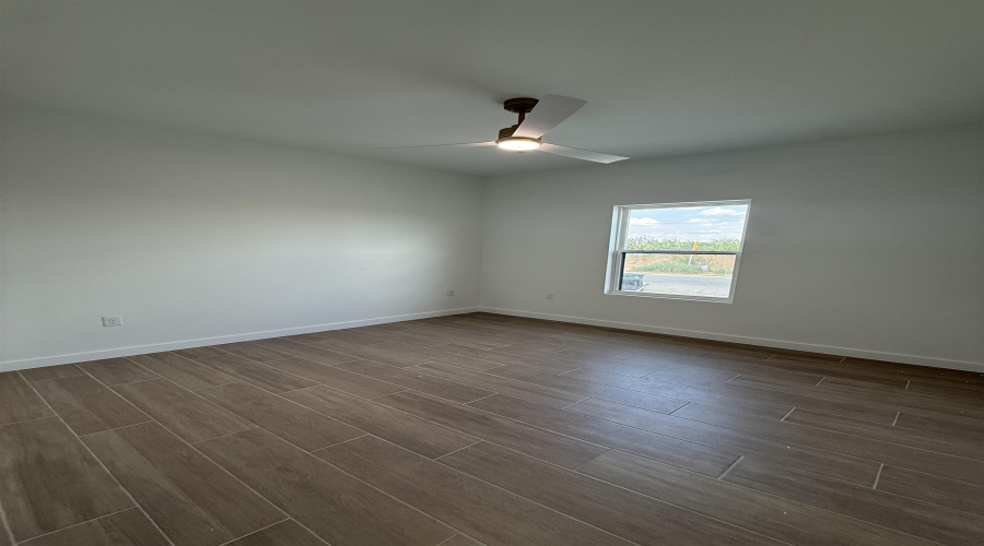 5704 Bramble Ln., Laredo, Texas 78046-2209, 3 Bedrooms Bedrooms, 6 Rooms Rooms,2 BathroomsBathrooms,Residential,For Sale,5704 Bramble Ln.,20263705