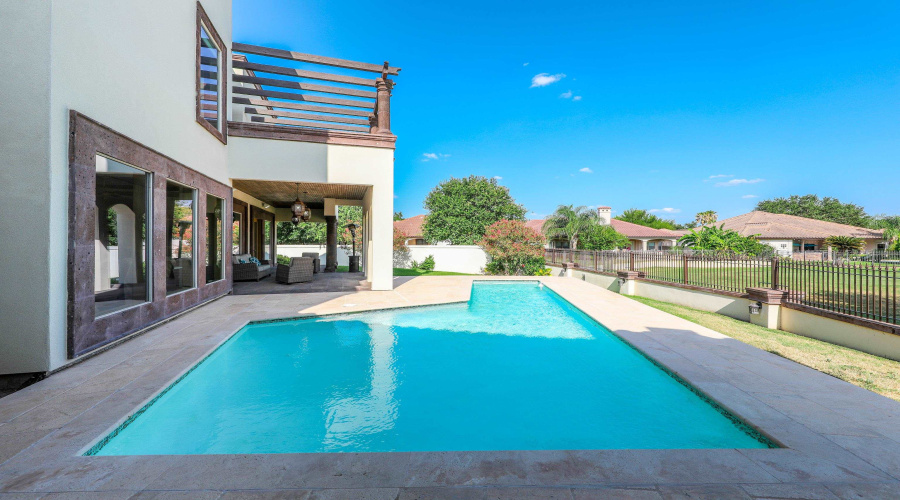 8413 Deer Ridge, Laredo, Texas 78045, 4 Bedrooms Bedrooms, 9 Rooms Rooms,4 BathroomsBathrooms,Residential,For Sale,8413 Deer Ridge,20263706