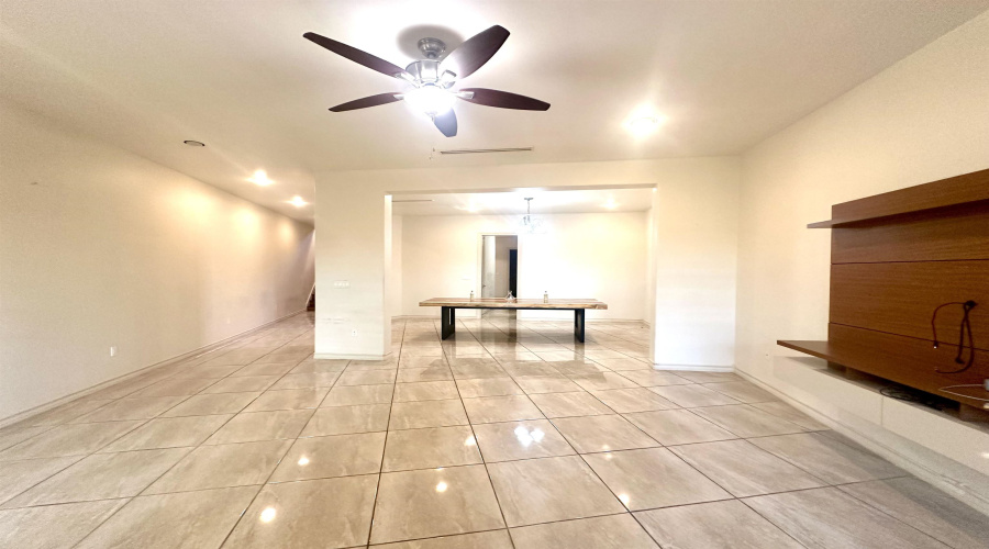 2110 Bermuda Dr, Laredo, Texas 78045, 3 Bedrooms Bedrooms, 7 Rooms Rooms,3 BathroomsBathrooms,Residential,For Rent,2110 Bermuda Dr,20263710