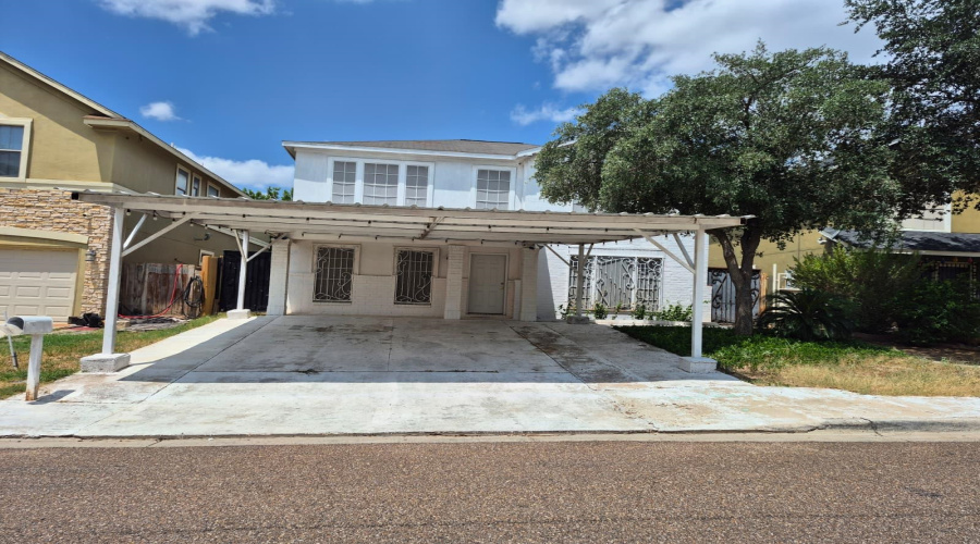 504 Campanario Ln, Laredo, Texas 78043-5103, 4 Bedrooms Bedrooms, 6 Rooms Rooms,2 BathroomsBathrooms,Residential,For Sale,504 Campanario Ln,20263711