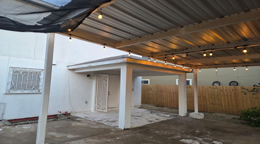 504 Campanario Ln, Laredo, Texas 78043-5103, 4 Bedrooms Bedrooms, 6 Rooms Rooms,2 BathroomsBathrooms,Residential,For Sale,504 Campanario Ln,20263711