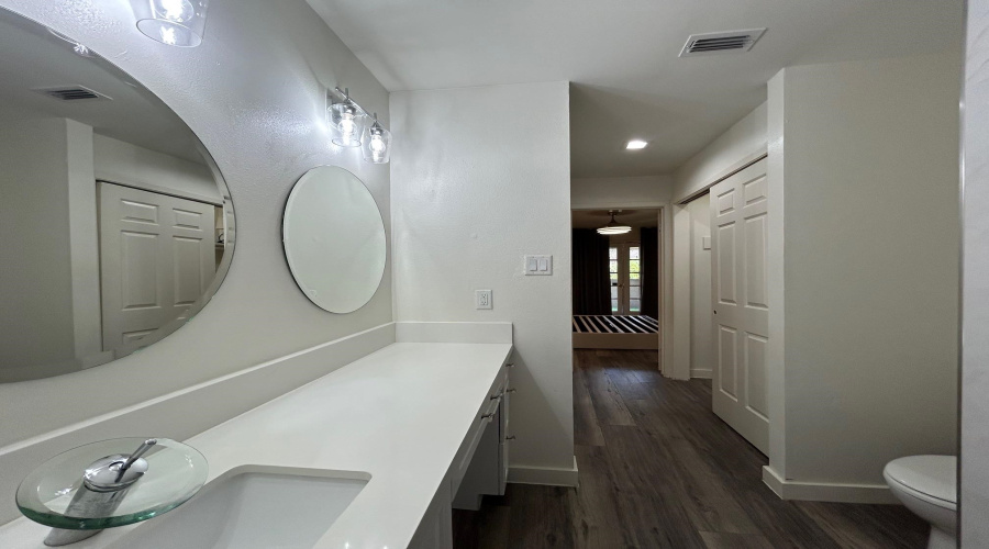 200 Martingale Ln, Laredo, Texas 78041, 2 Bedrooms Bedrooms, 5 Rooms Rooms,2 BathroomsBathrooms,Residential,For Rent,200 Martingale Ln,20263712