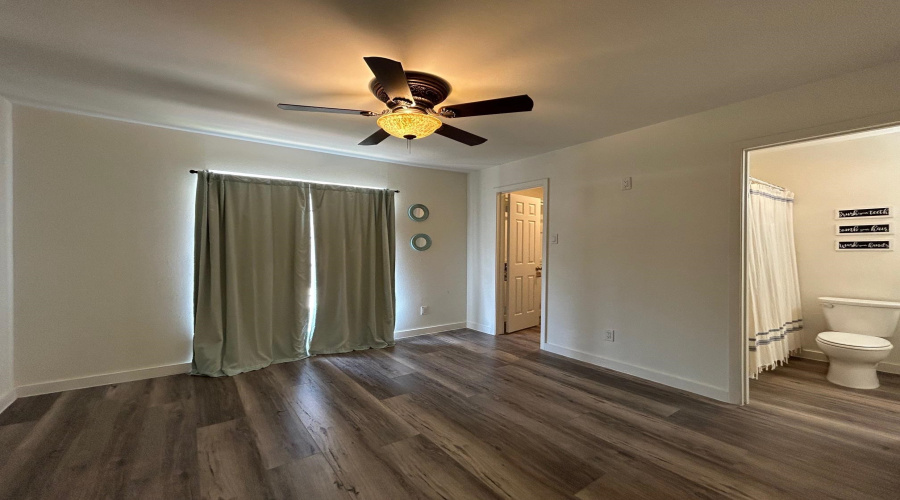 200 Martingale Ln, Laredo, Texas 78041, 2 Bedrooms Bedrooms, 5 Rooms Rooms,2 BathroomsBathrooms,Residential,For Rent,200 Martingale Ln,20263712