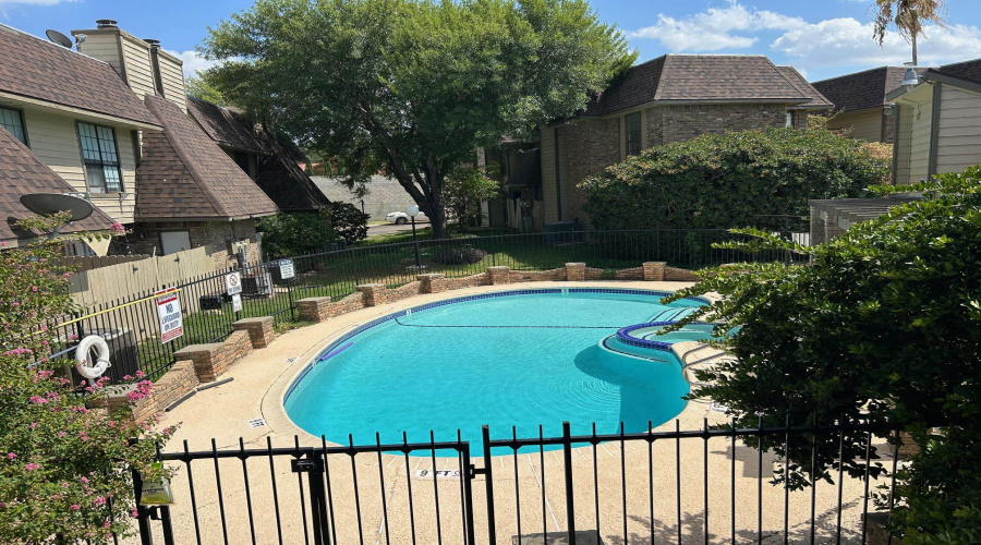 200 Martingale Ln, Laredo, Texas 78041, 2 Bedrooms Bedrooms, 5 Rooms Rooms,2 BathroomsBathrooms,Residential,For Rent,200 Martingale Ln,20263712