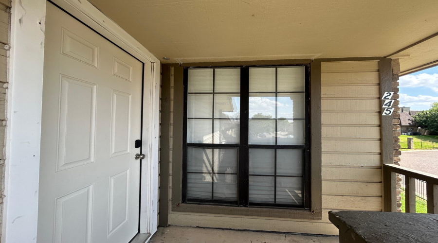 200 Martingale Ln, Laredo, Texas 78041, 2 Bedrooms Bedrooms, 5 Rooms Rooms,2 BathroomsBathrooms,Residential,For Rent,200 Martingale Ln,20263712