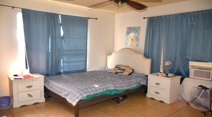 1310 N Tapeyste Ave, Laredo, Texas 78043-3340, 4 Bedrooms Bedrooms, 6 Rooms Rooms,2 BathroomsBathrooms,Residential,For Sale,1310 N Tapeyste Ave,20263713
