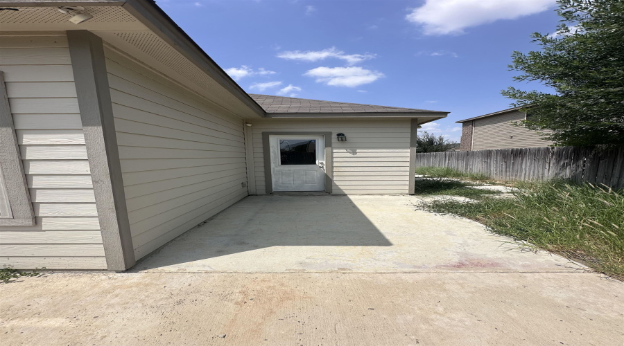 5519 Shorthorn Dr., Laredo, Texas 78046, 3 Bedrooms Bedrooms, 5 Rooms Rooms,2 BathroomsBathrooms,Residential,For Rent,5519 Shorthorn Dr.,20263714