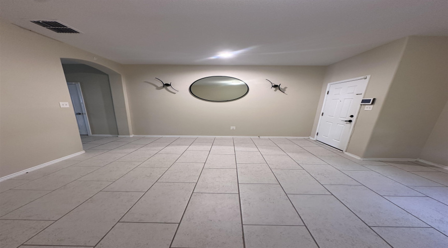 5519 Shorthorn Dr., Laredo, Texas 78046, 3 Bedrooms Bedrooms, 5 Rooms Rooms,2 BathroomsBathrooms,Residential,For Rent,5519 Shorthorn Dr.,20263714