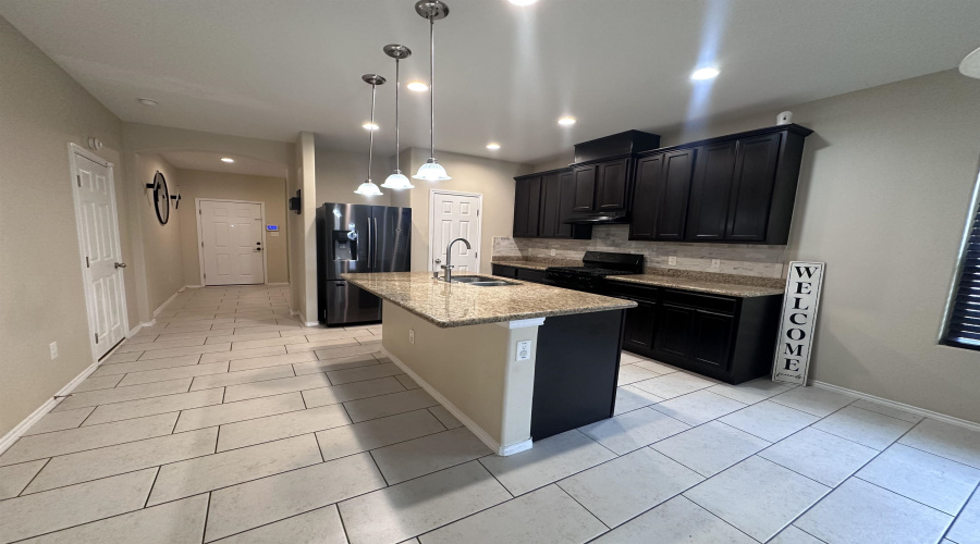 5519 Shorthorn Dr., Laredo, Texas 78046, 3 Bedrooms Bedrooms, 5 Rooms Rooms,2 BathroomsBathrooms,Residential,For Rent,5519 Shorthorn Dr.,20263714