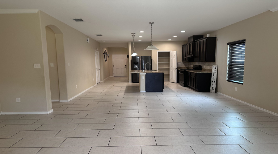 5519 Shorthorn Dr., Laredo, Texas 78046, 3 Bedrooms Bedrooms, 5 Rooms Rooms,2 BathroomsBathrooms,Residential,For Rent,5519 Shorthorn Dr.,20263714