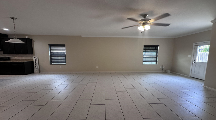 5519 Shorthorn Dr., Laredo, Texas 78046, 3 Bedrooms Bedrooms, 5 Rooms Rooms,2 BathroomsBathrooms,Residential,For Rent,5519 Shorthorn Dr.,20263714