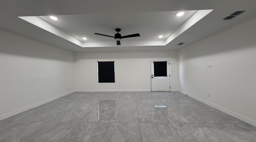 5505 Lone Star Loop, Laredo, Texas 78046, 4 Bedrooms Bedrooms, 6 Rooms Rooms,2 BathroomsBathrooms,Residential,For Sale,5505 Lone Star Loop,20263715