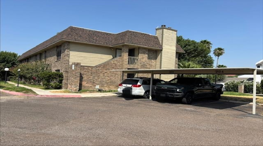 200 Martingale Ln, Laredo, Texas 78041, 2 Bedrooms Bedrooms, 4 Rooms Rooms,2 BathroomsBathrooms,Residential,For Rent,200 Martingale Ln,20263718
