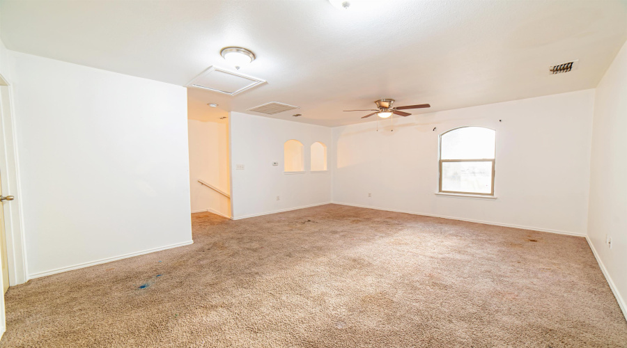3727 Jose C Santos Dr, Laredo, Texas 78046, 4 Bedrooms Bedrooms, 7 Rooms Rooms,2 BathroomsBathrooms,Residential,For Sale,3727 Jose C Santos Dr,20263719