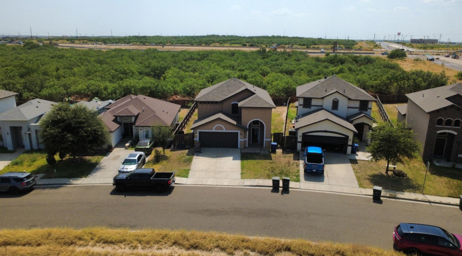 3727 Jose C Santos Dr, Laredo, Texas 78046, 4 Bedrooms Bedrooms, 7 Rooms Rooms,2 BathroomsBathrooms,Residential,For Sale,3727 Jose C Santos Dr,20263719