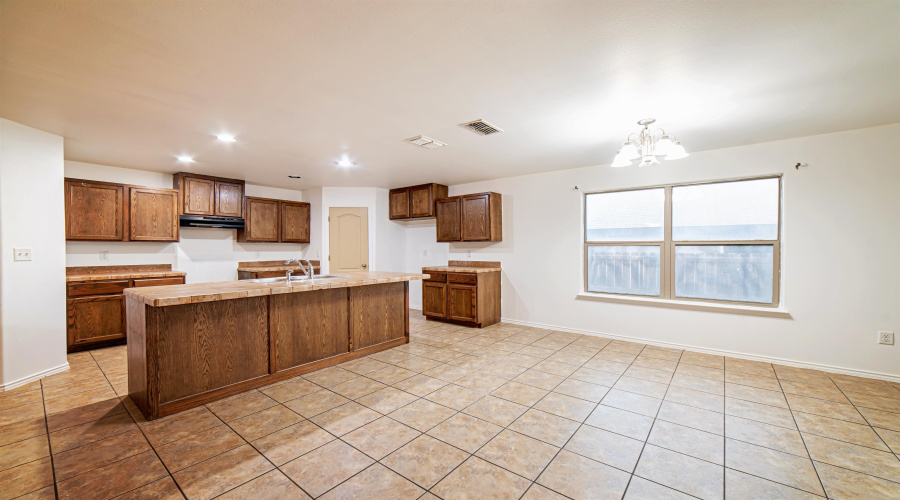 3727 Jose C Santos Dr, Laredo, Texas 78046, 4 Bedrooms Bedrooms, 7 Rooms Rooms,2 BathroomsBathrooms,Residential,For Sale,3727 Jose C Santos Dr,20263719