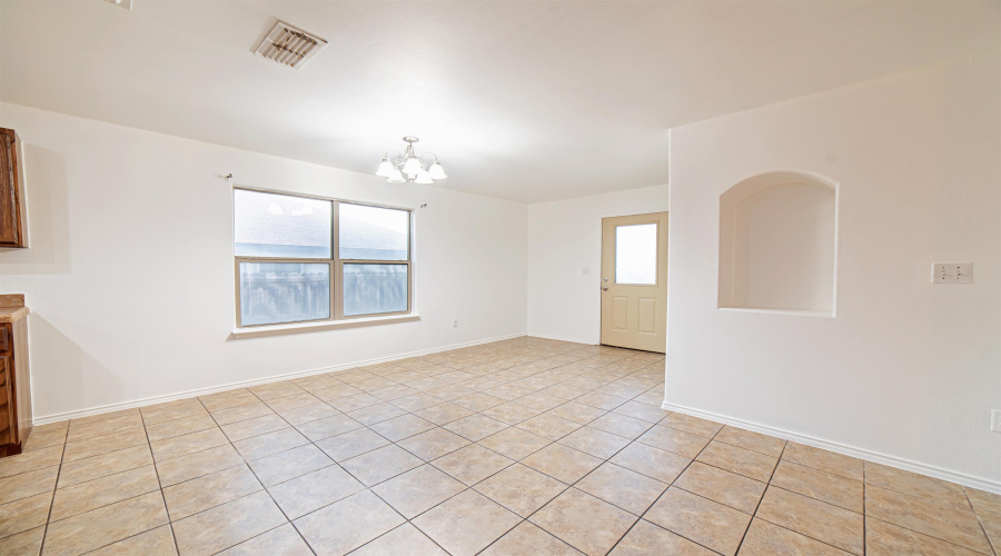 3727 Jose C Santos Dr, Laredo, Texas 78046, 4 Bedrooms Bedrooms, 7 Rooms Rooms,2 BathroomsBathrooms,Residential,For Sale,3727 Jose C Santos Dr,20263719