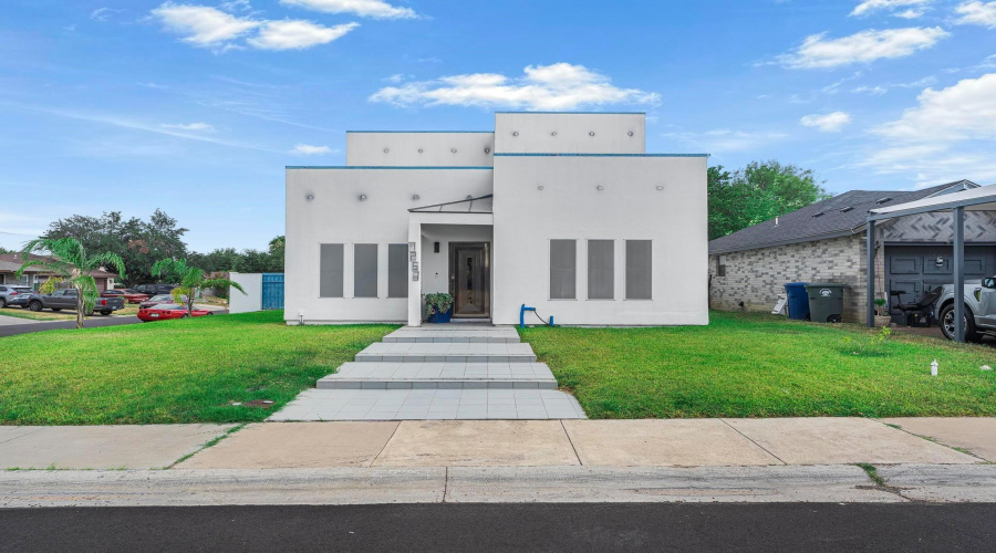 1257 North Oakmont Lp, LAREDO, Texas 78045, 3 Bedrooms Bedrooms, 6 Rooms Rooms,3 BathroomsBathrooms,Residential,For Sale,1257 North Oakmont Lp,20263721