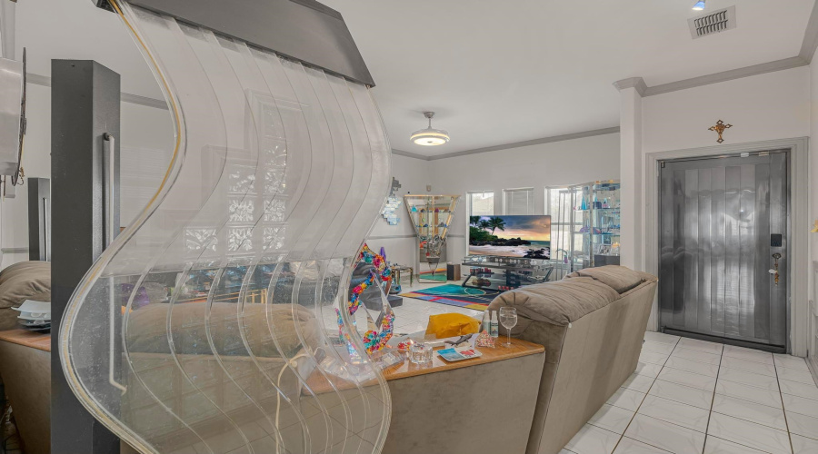 1257 North Oakmont Lp, LAREDO, Texas 78045, 3 Bedrooms Bedrooms, 6 Rooms Rooms,3 BathroomsBathrooms,Residential,For Sale,1257 North Oakmont Lp,20263721