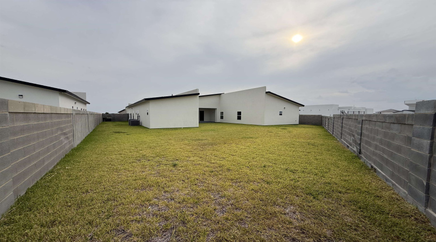 1507 Ocio Dr., Laredo, Texas 78045, 4 Bedrooms Bedrooms, 7 Rooms Rooms,4 BathroomsBathrooms,Residential,For Sale,1507 Ocio Dr.,20263722