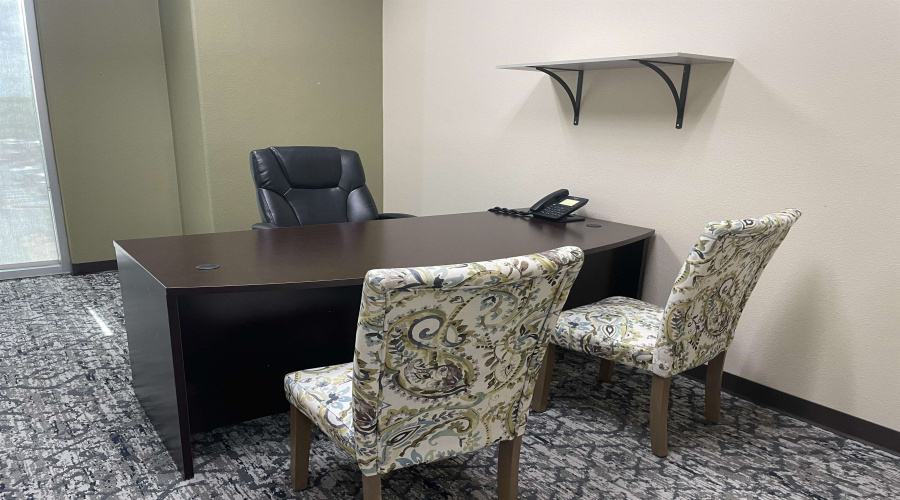 216 W Village Blvd, Laredo, Texas 78046, 6 Rooms Rooms,2 BathroomsBathrooms,Commercial retail/office,For Rent,216 W Village Blvd,20263723