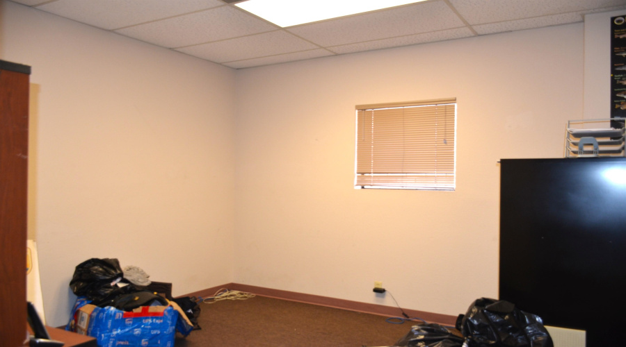 220 W Hillside Rd, Laredo, Texas 78041, 1 Room Rooms,3 BathroomsBathrooms,Commercial retail/office,For Sale,220 W Hillside Rd,20263740