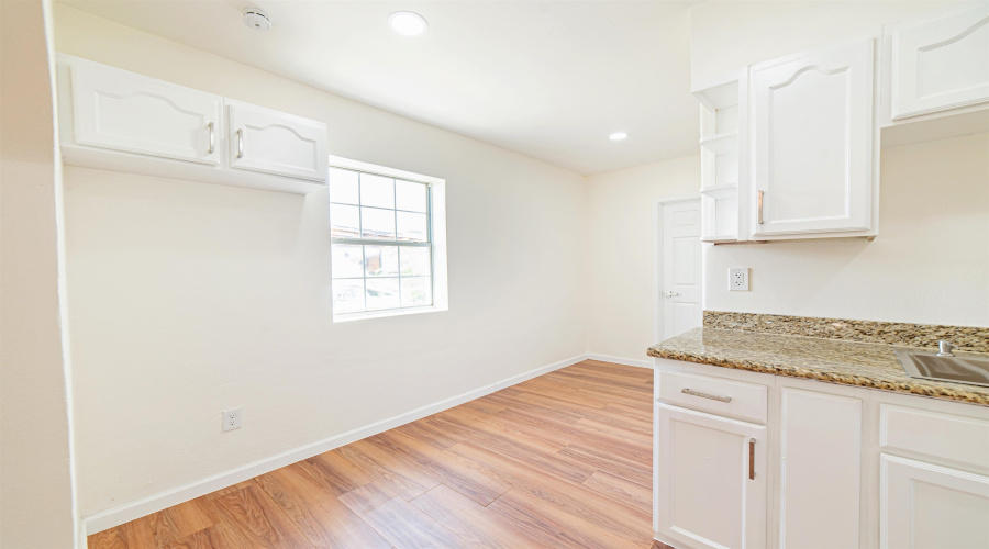 2218 Burnside St, Laredo, Texas 78040, ,Multi-family,For Sale,2218 Burnside St,20263739