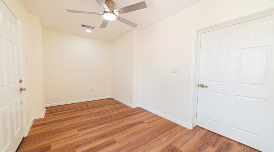 2218 Burnside St, Laredo, Texas 78040, ,Multi-family,For Sale,2218 Burnside St,20263739