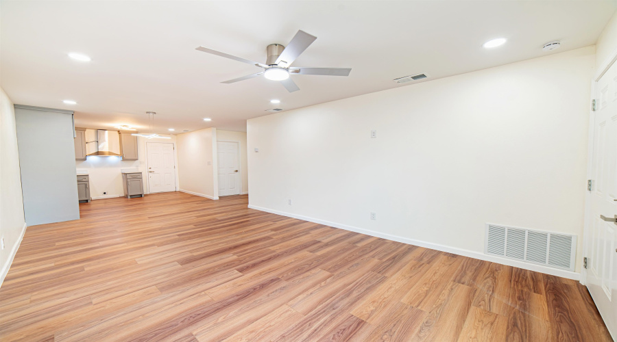 2218 Burnside St, Laredo, Texas 78040, ,Multi-family,For Sale,2218 Burnside St,20263739